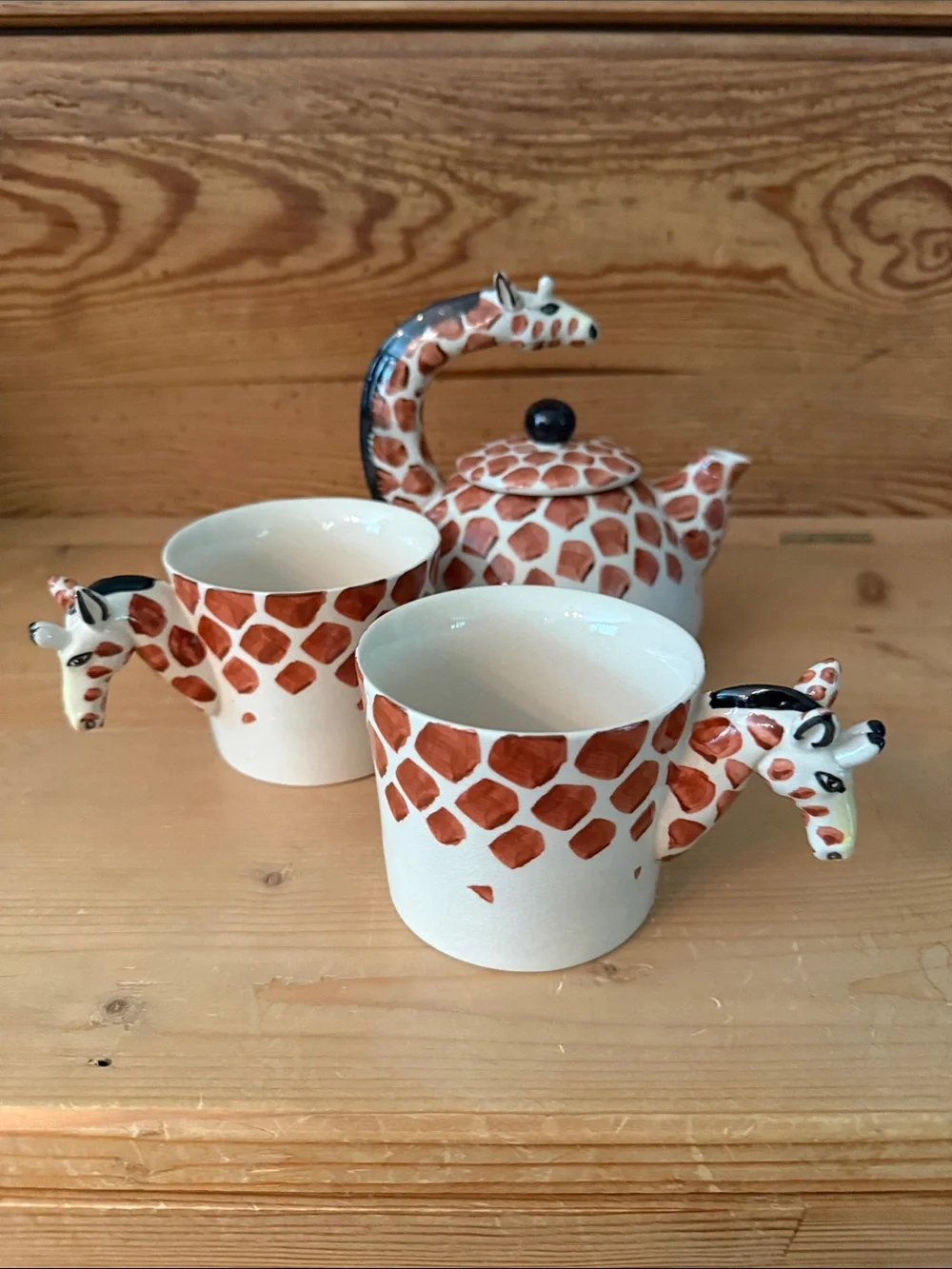 Ceramic Giraffe Tea Pot and 2 Mugs - Pier 1